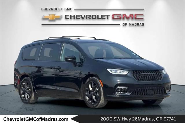 2025 Chrysler Pacifica Limited for sale in Madras, OR