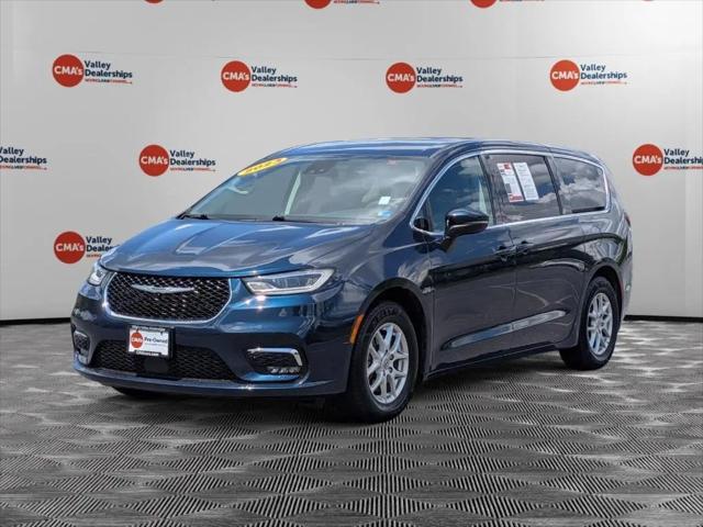 2023 Chrysler Pacifica Touring L for sale in Staunton, VA