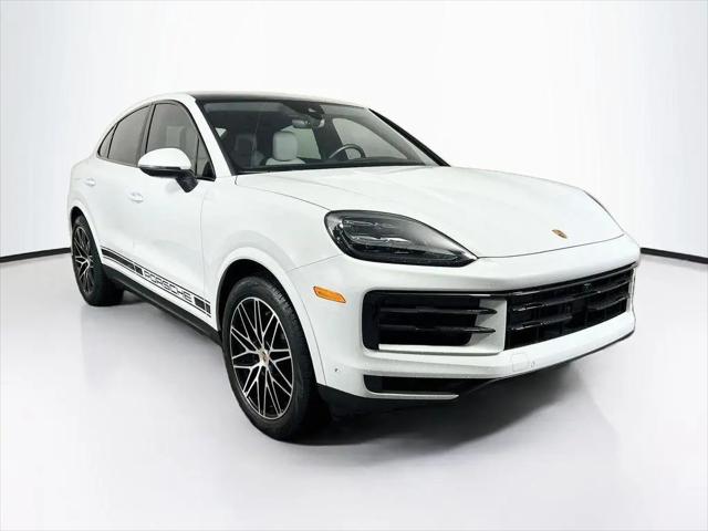 2025 Porsche Cayenne Cayenne for sale in Madison, WI