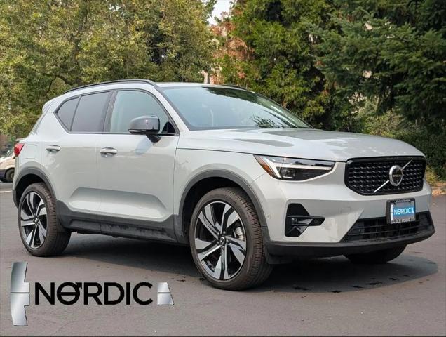 2025 Volvo XC40 B5 Ultra Dark Theme for sale in Portland, OR