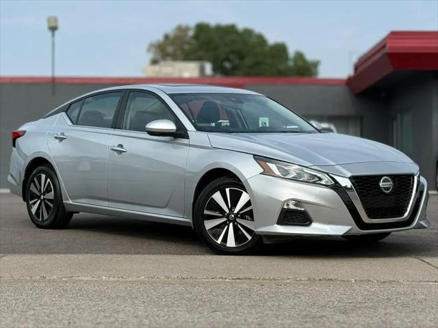 2022 Nissan Altima SV Intelligent AWD for sale in Burnsville, MN
