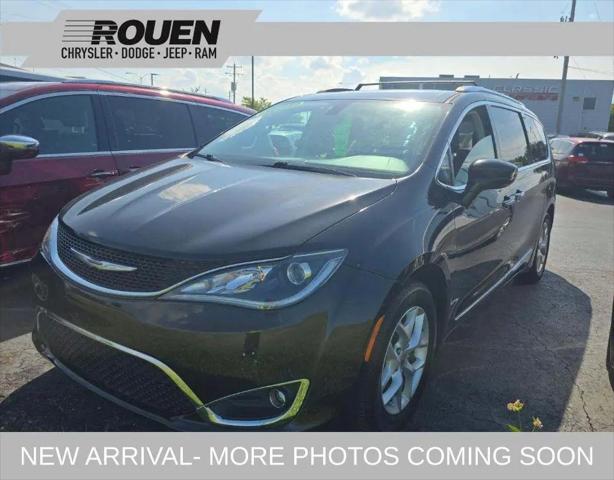 2018 Chrysler Pacifica Touring L for sale in Woodville, OH