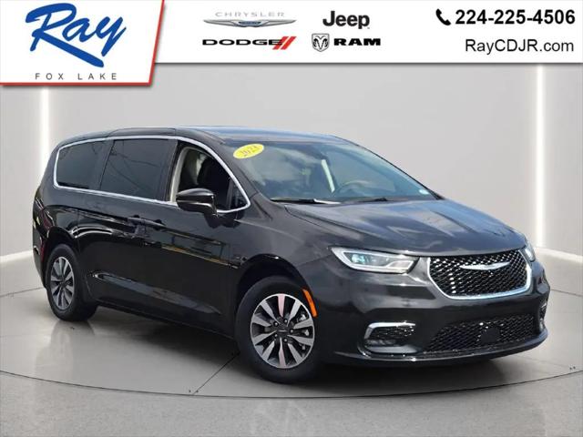 2023 Chrysler Pacifica Hybrid Touring L for sale in Fox Lake, IL