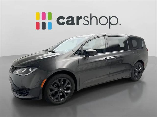 2020 Chrysler Pacifica Touring for sale in Cranberry Twp, PA