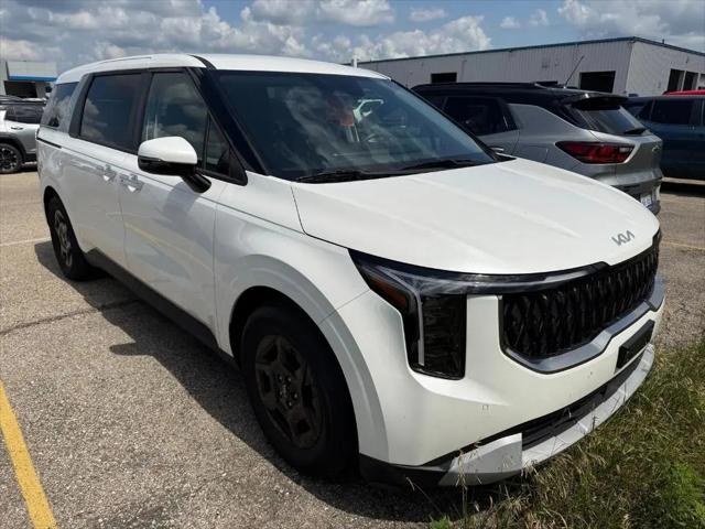 2025 Kia Carnival MPV LXS for sale in Grand Rapids, MI