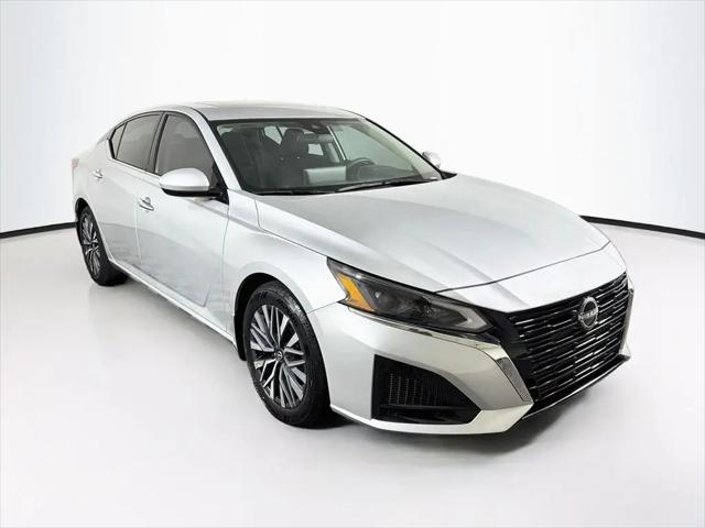 2023 Nissan Altima SV FWD for sale in Grand Prairie, TX