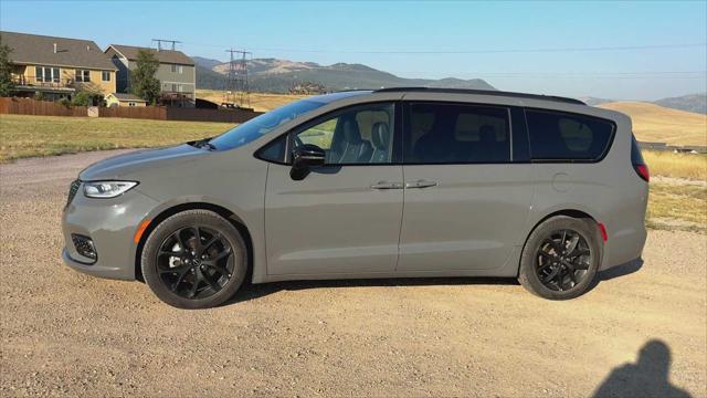 2025 Chrysler Pacifica Limited