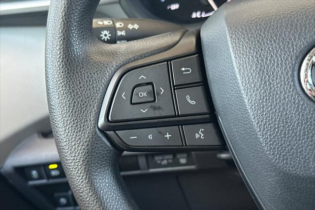 2024 Toyota Sienna LE