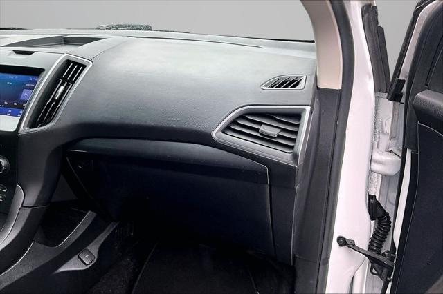 2020 Ford Edge SE