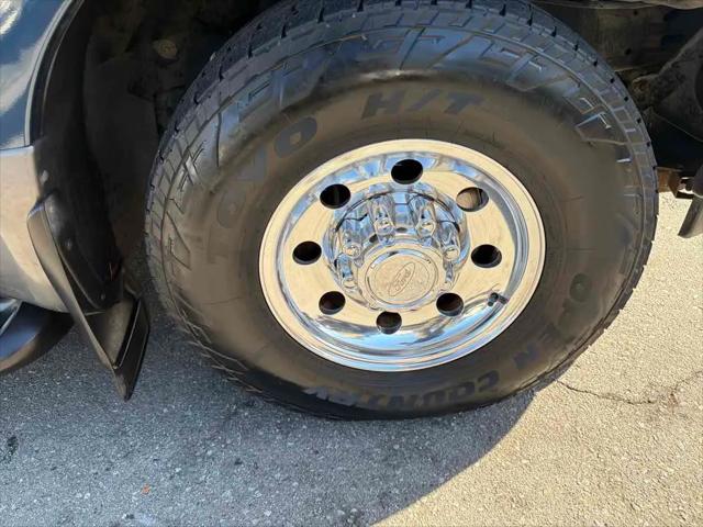 2003 Ford Excursion XLT