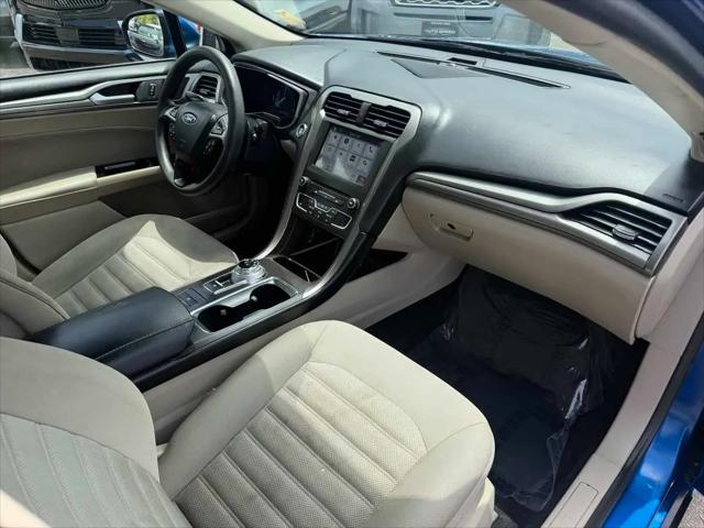 2017 Ford Fusion Hybrid SE