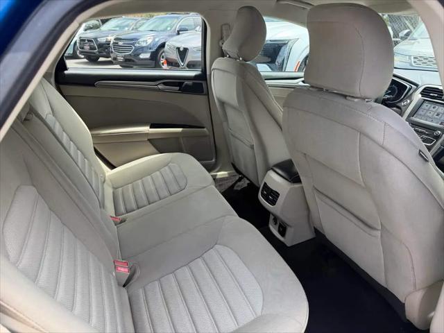 2017 Ford Fusion Hybrid SE