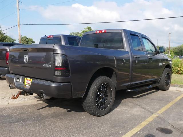 2017 Ram 1500 Express Quad Cab 4x4 6'4" Box