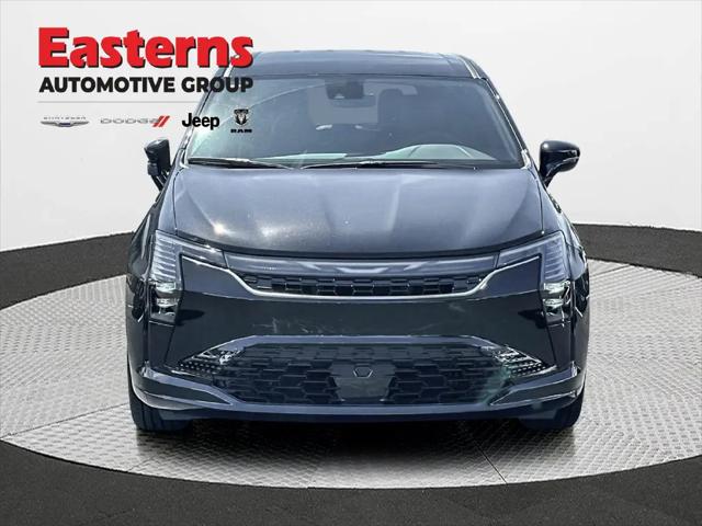 2027 Chrysler Pacifica Select AWD
