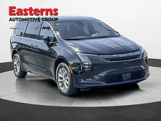 2027 Chrysler Pacifica Select AWD