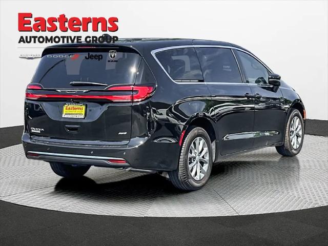2027 Chrysler Pacifica Select AWD
