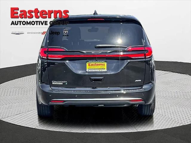 2027 Chrysler Pacifica Select AWD