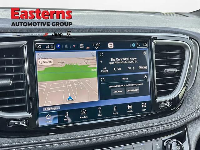 2027 Chrysler Pacifica Select AWD