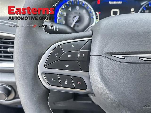 2027 Chrysler Pacifica Select AWD
