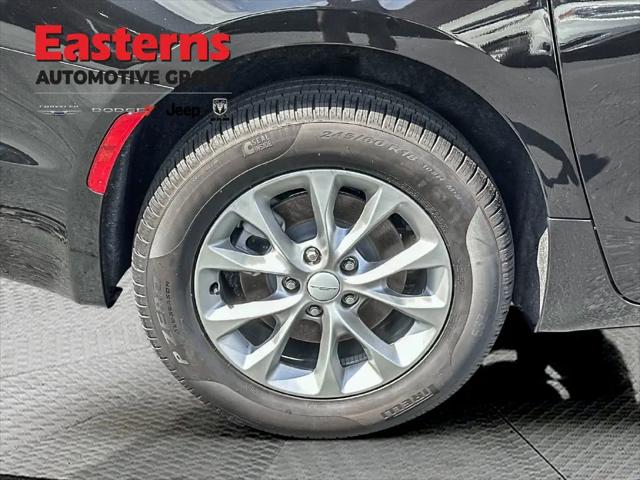 2027 Chrysler Pacifica Select AWD