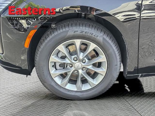 2027 Chrysler Pacifica Select AWD