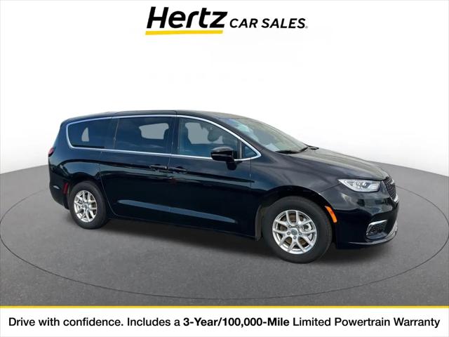 2025 Chrysler Pacifica Select for sale in Philadelphia, PA