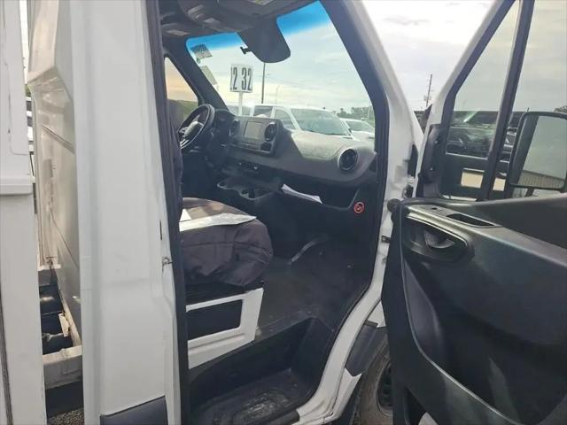 2019 Freightliner Sprinter Standard Roof V6