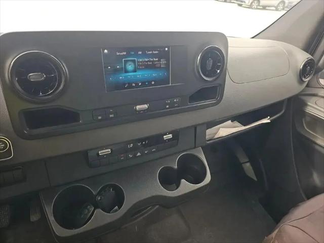 2019 Freightliner Sprinter Standard Roof V6
