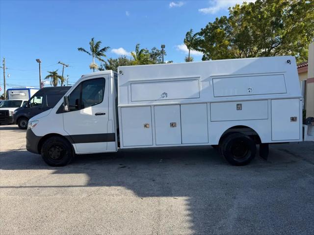 2019 Freightliner Sprinter Standard Roof V6