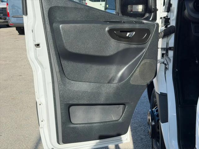2019 Freightliner Sprinter Standard Roof V6