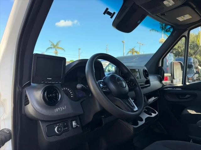 2019 Freightliner Sprinter Standard Roof V6