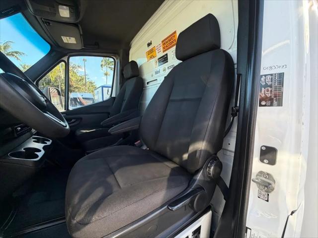 2019 Freightliner Sprinter Standard Roof V6