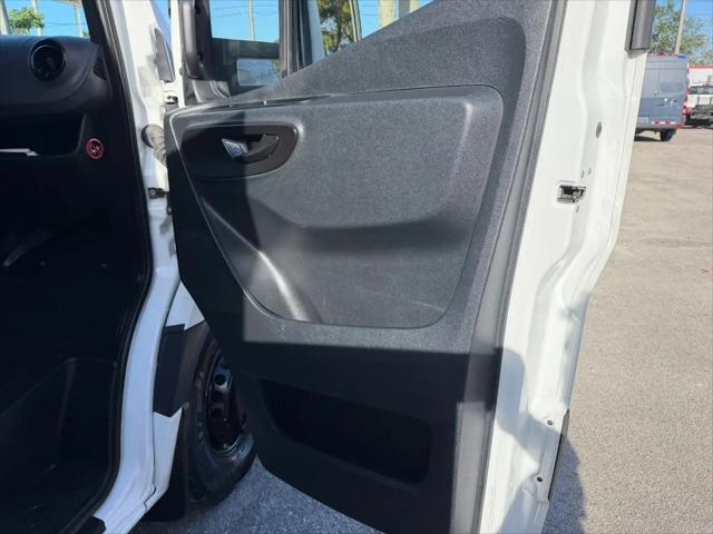 2019 Freightliner Sprinter Standard Roof V6