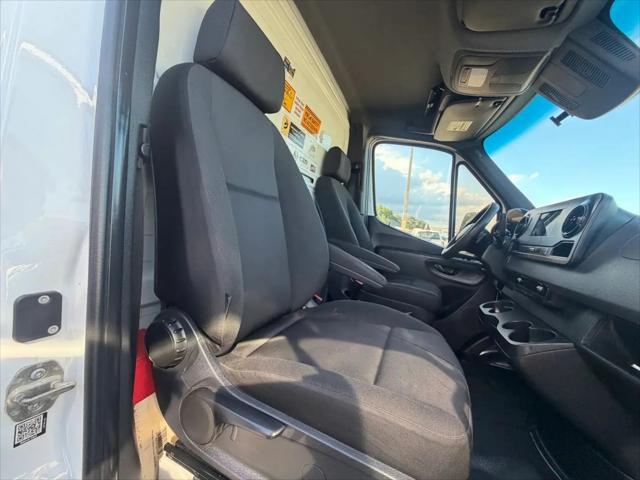 2019 Freightliner Sprinter Standard Roof V6