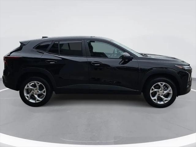 2026 Chevrolet Trax FWD LS