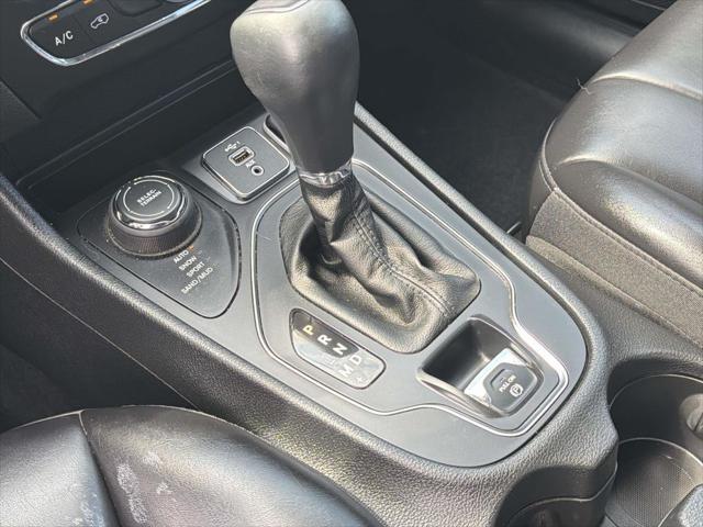 2020 Jeep Cherokee Latitude Plus 4x4 2020 Jeep Cherokee Latitude Plus 4x4