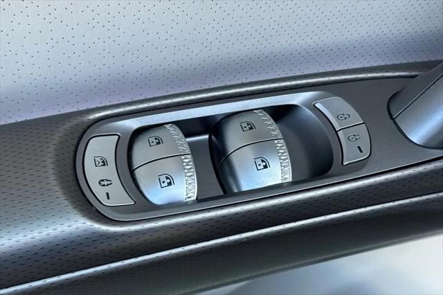 2023 Genesis GV60 Advanced AWD