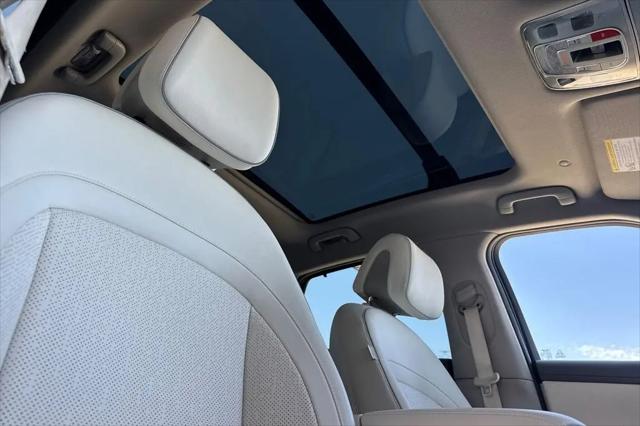 2023 Genesis GV60 Advanced AWD