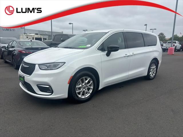 2025 Chrysler Pacifica Select for sale in Warrenton, OR