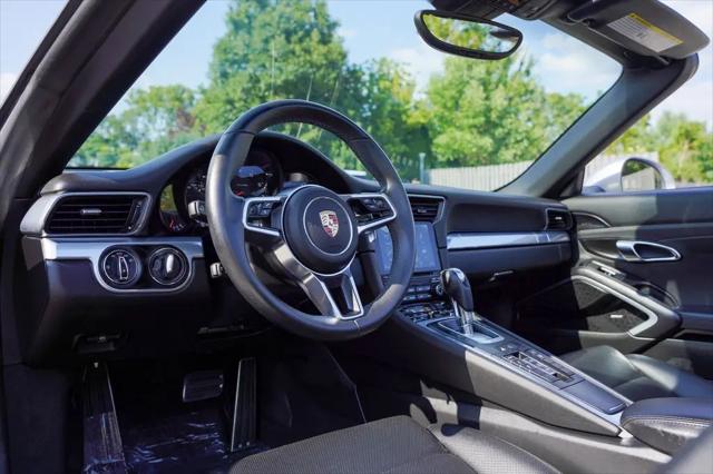 2017 Porsche 911 Carrera