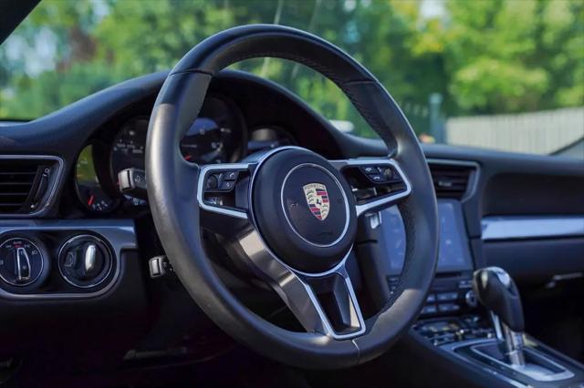 2017 Porsche 911 Carrera