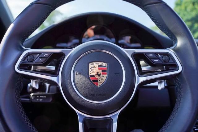 2017 Porsche 911 Carrera