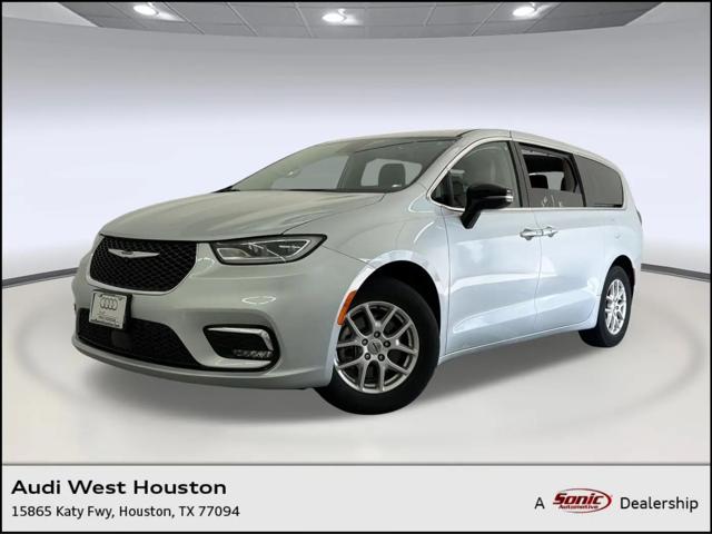 2024 Chrysler Pacifica Touring L for sale in Houston, TX