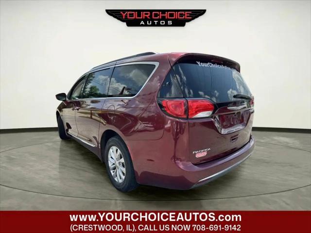 2017 Chrysler Pacifica Touring-L