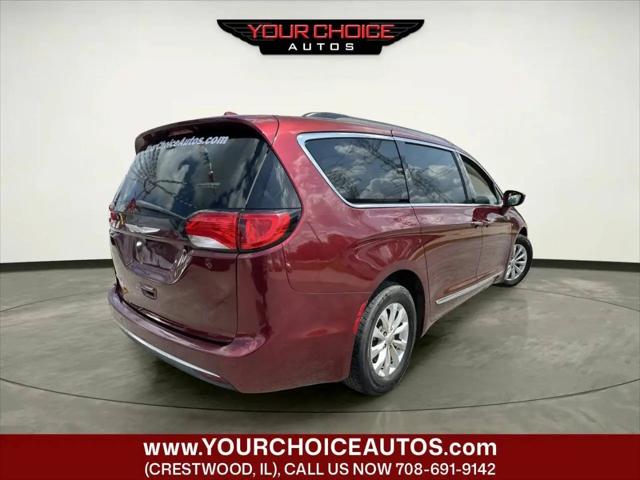 2017 Chrysler Pacifica Touring-L