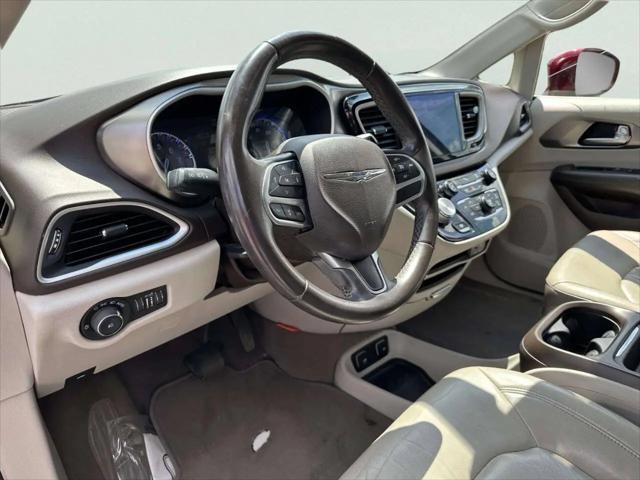 2017 Chrysler Pacifica Touring-L