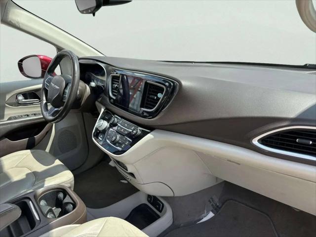 2017 Chrysler Pacifica Touring-L