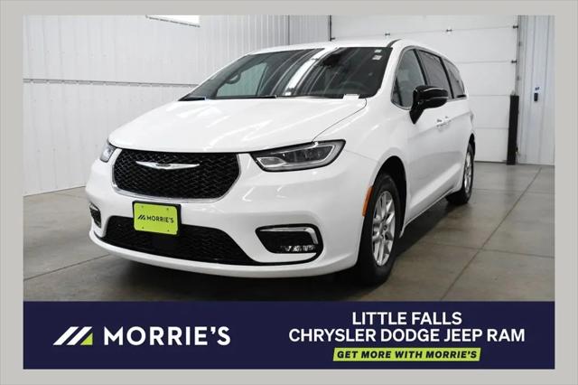 2025 Chrysler Pacifica Select for sale in Little Falls, MN