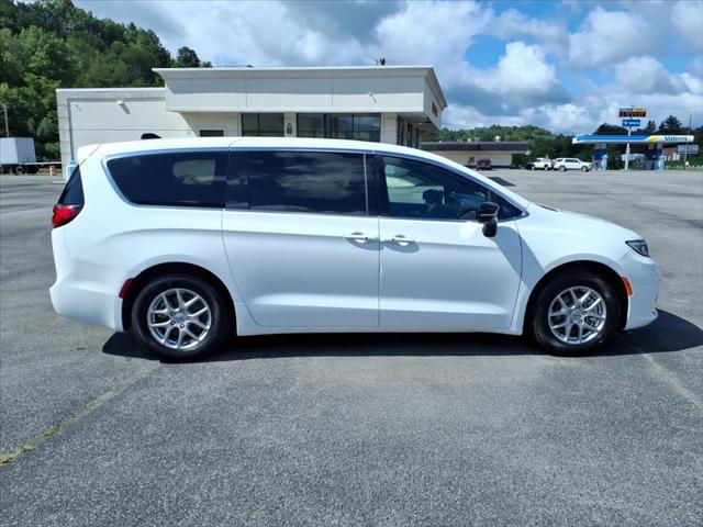 2025 Chrysler Pacifica Select 2025 Chrysler Pacifica Select