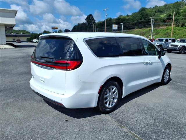 2025 Chrysler Pacifica Select 2025 Chrysler Pacifica Select